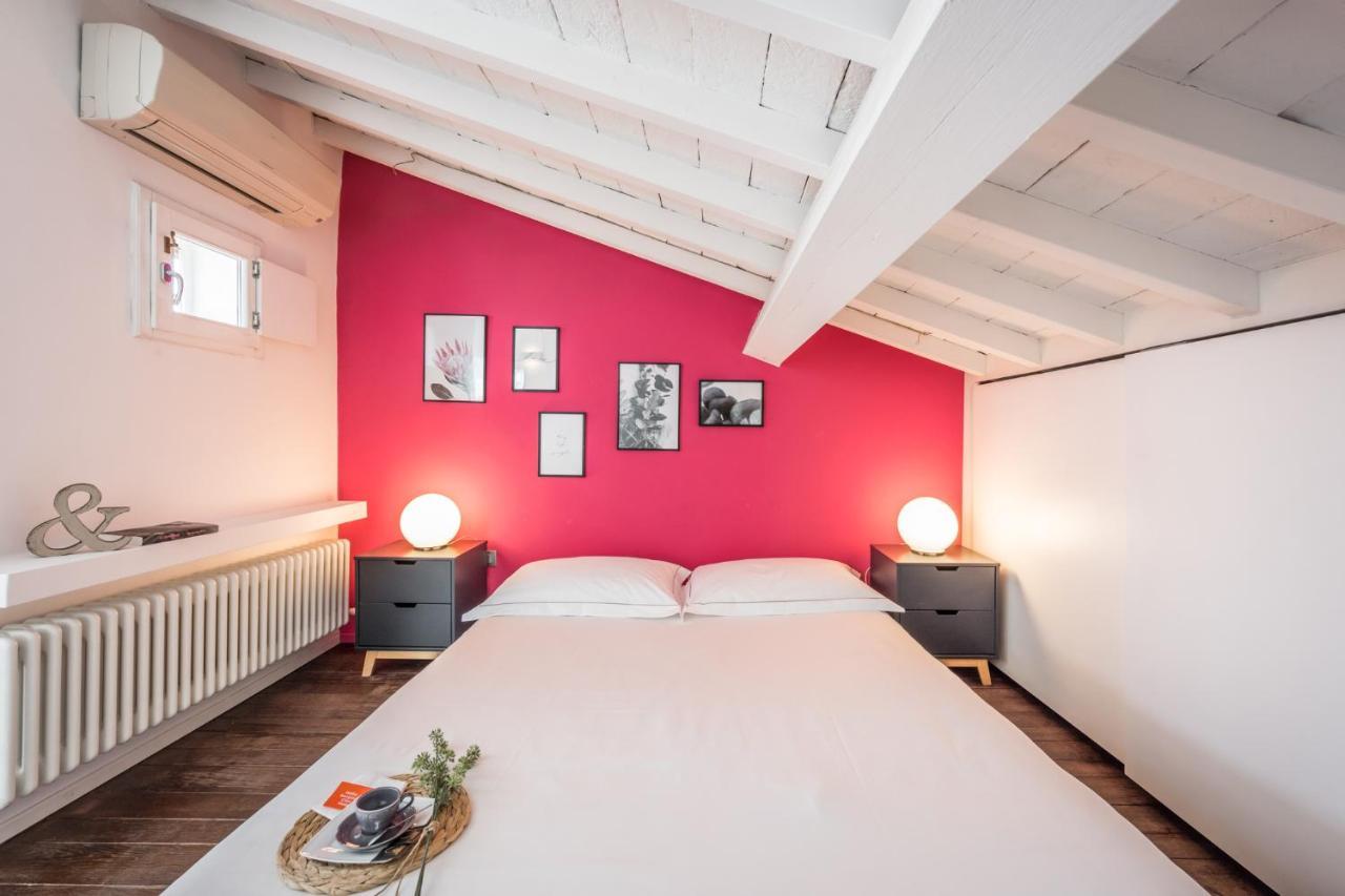 Emilia Suite Urban Modena Exterior foto